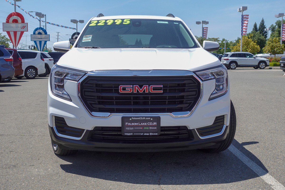 2022 Gmc Terrain SLE photo 2