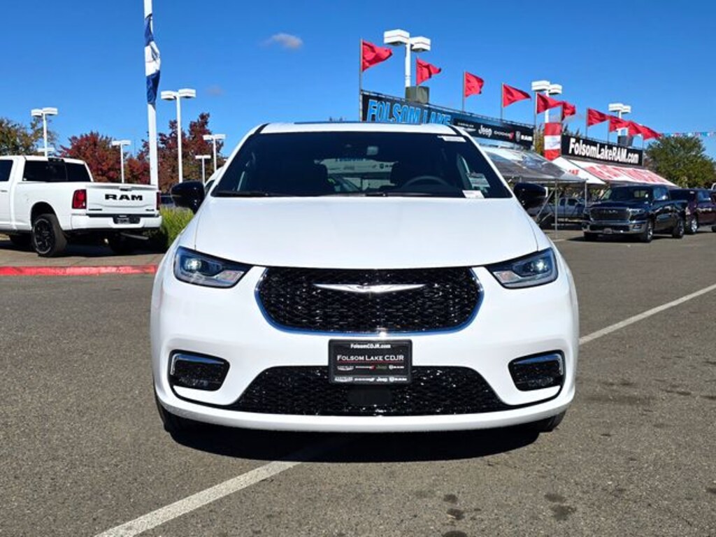 New 2026 Chrysler Pacifica SELECT AWD Passenger Van