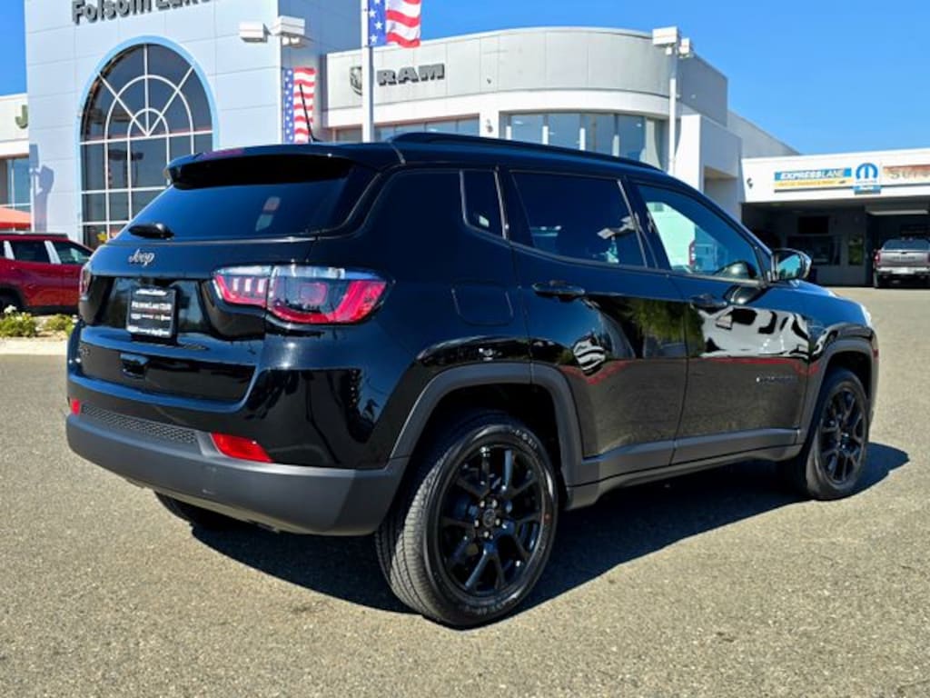 New 2026 Jeep Compass LATITUDE ALTITUDE 4X4 Sport Utility