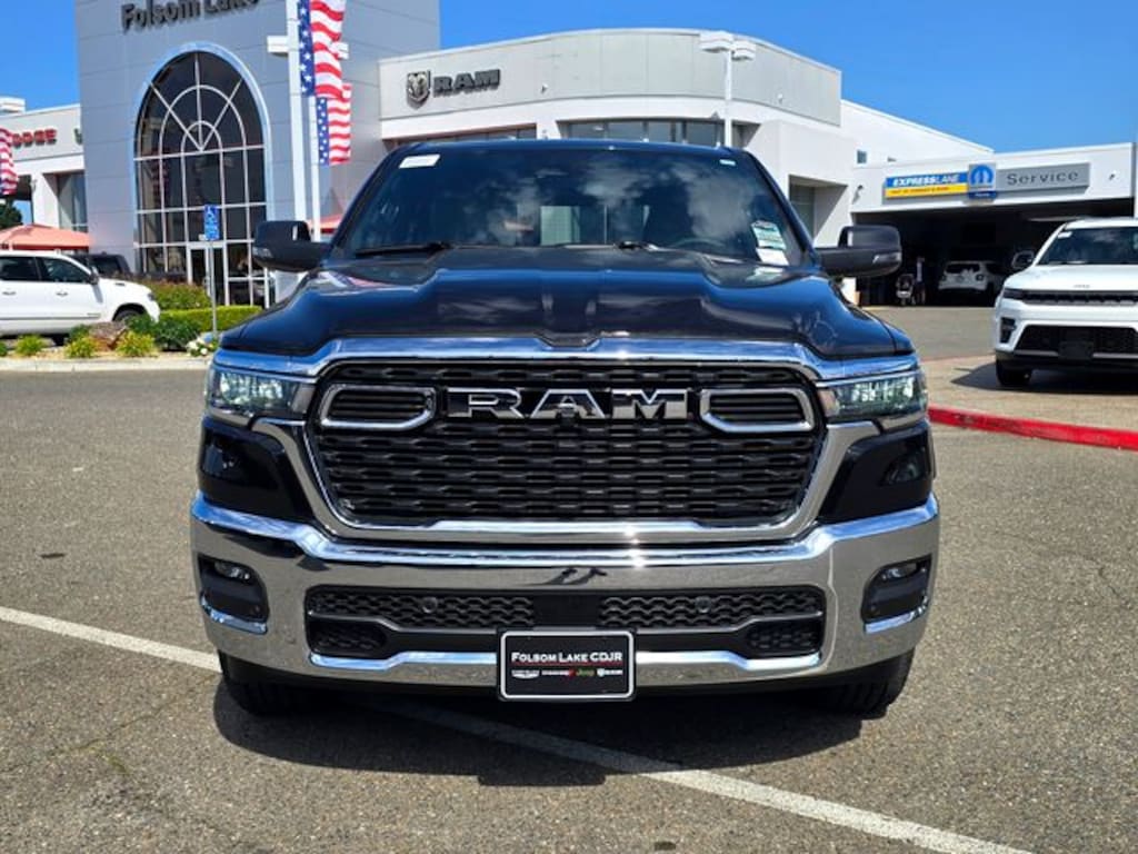 New 2026 Ram 1500 BIG HORN CREW CAB 4X4 6'4 BOX Pickup
