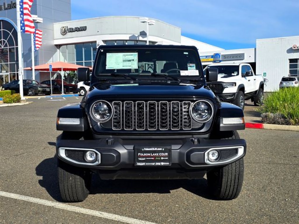 New 2026 Jeep Gladiator SAHARA 4X4 Pickup