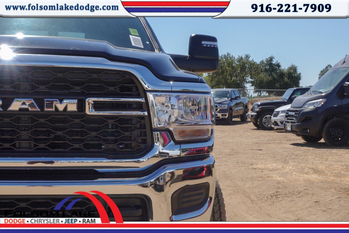 2024 Ram 3500 Tradesman photo 3