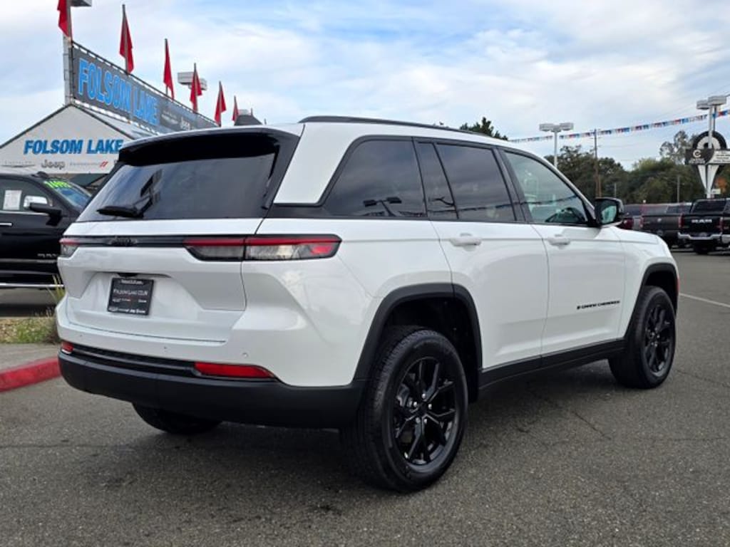 New 2025 Jeep Grand Cherokee ALTITUDE X 4X2 Sport Utility