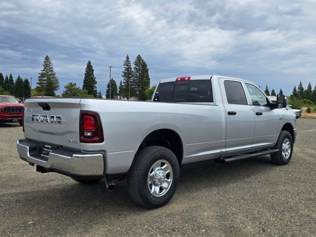 New 2026 Ram 3500 TRADESMAN CREW CAB 4X4 8' BOX Pickup