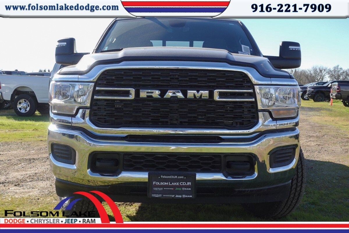 2024 Ram 2500 Tradesman photo 2