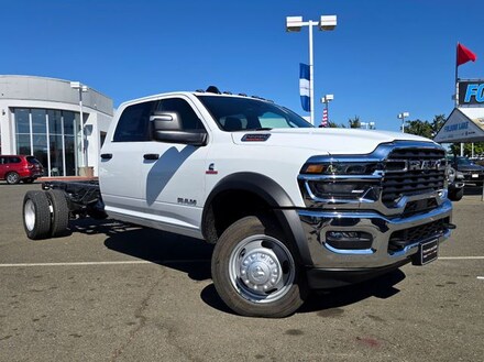 2026 Ram 5500 Chassis Cab BIG HORN  CREW  4X4 84' CA Pickup