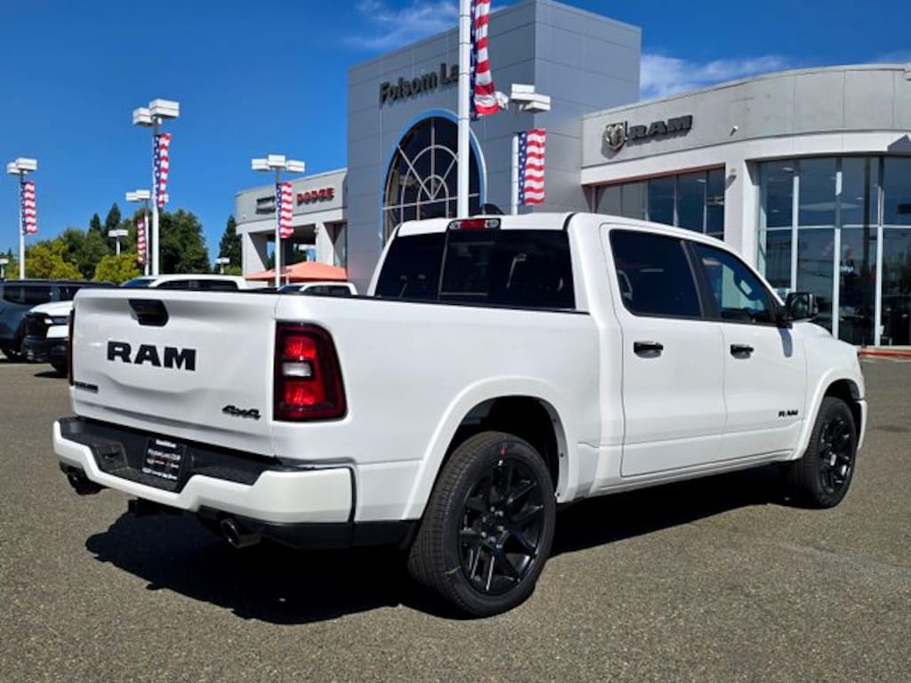 New 2026 Ram 1500 LARAMIE CREW CAB 4X4 5'7 BOX Pickup