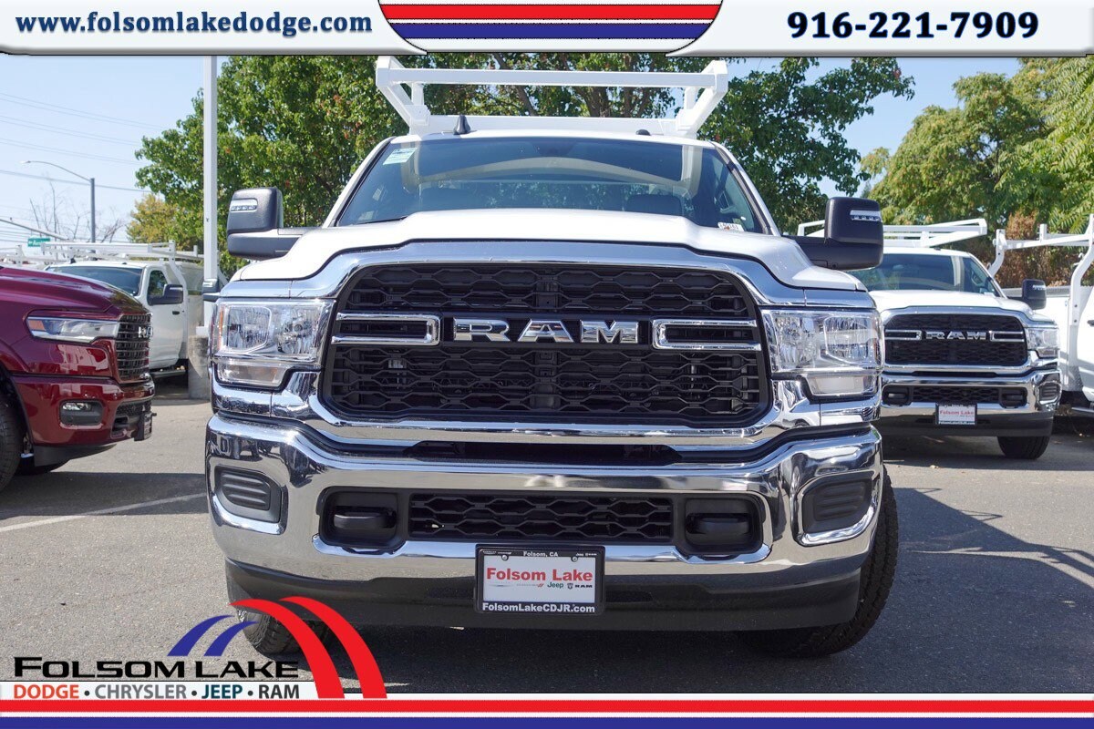 2024 Ram 2500 Tradesman photo 2