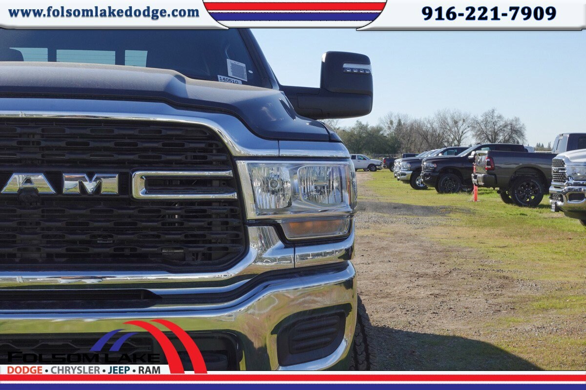 2024 Ram 2500 Tradesman photo 3