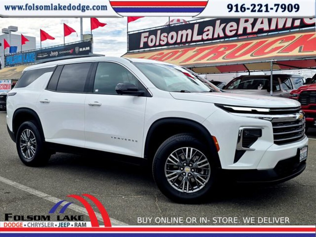 Used 2024 Chevrolet Traverse LT SUV