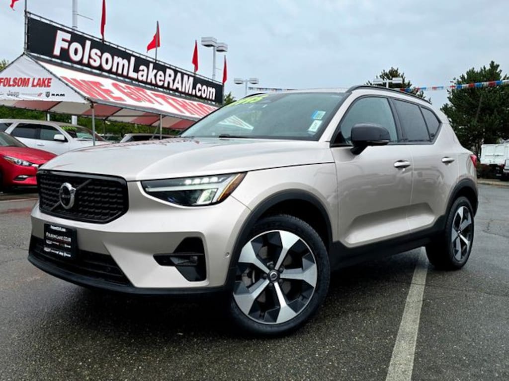 Used 2023 Volvo XC40 Ultimate SUV