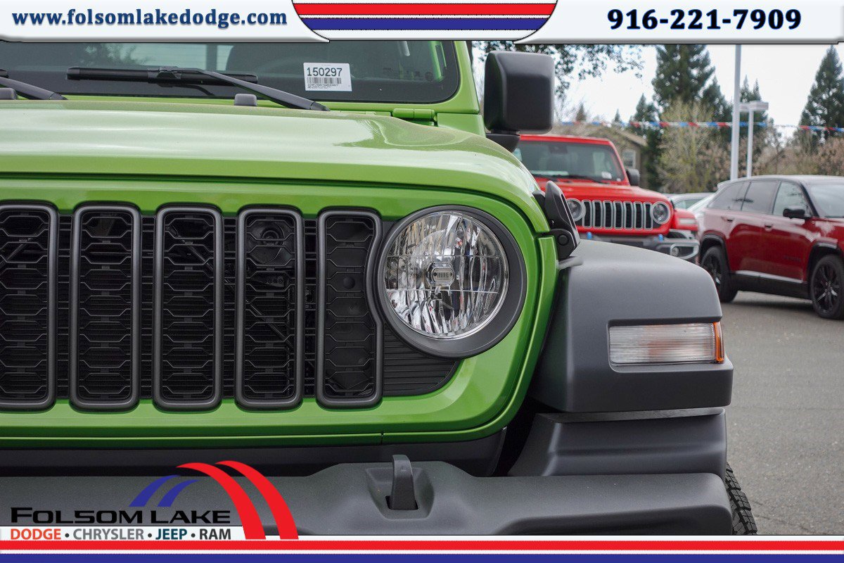 2025 Jeep Wrangler Sport S photo 3