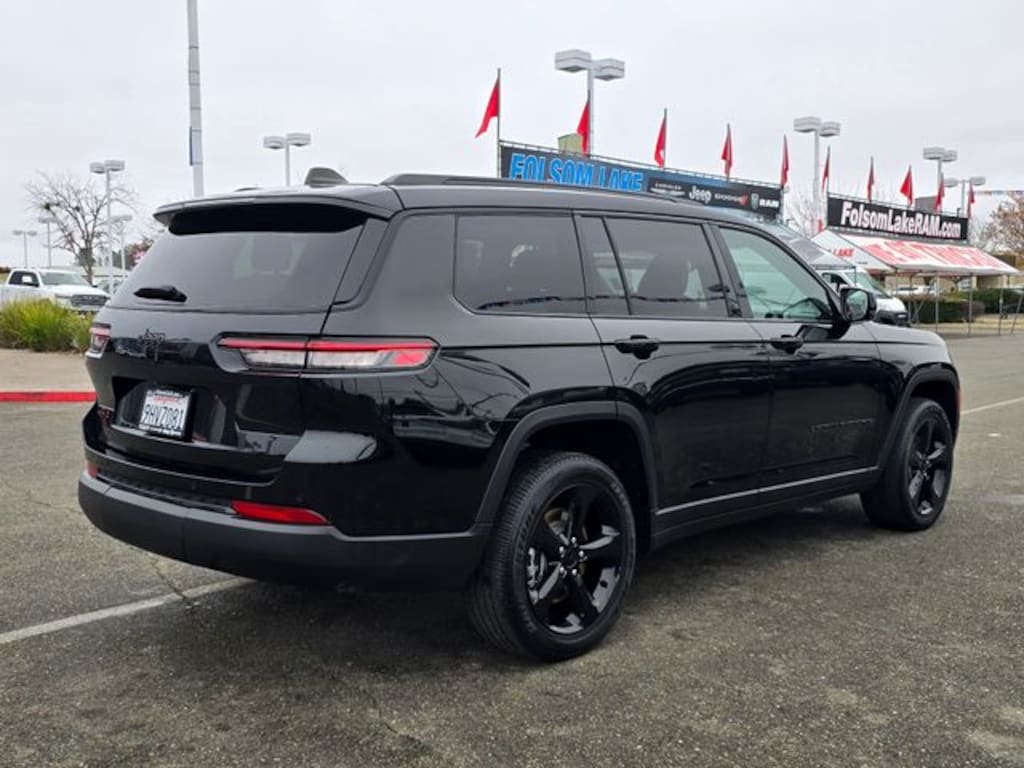 Used 2023 Jeep Grand Cherokee L Altitude SUV