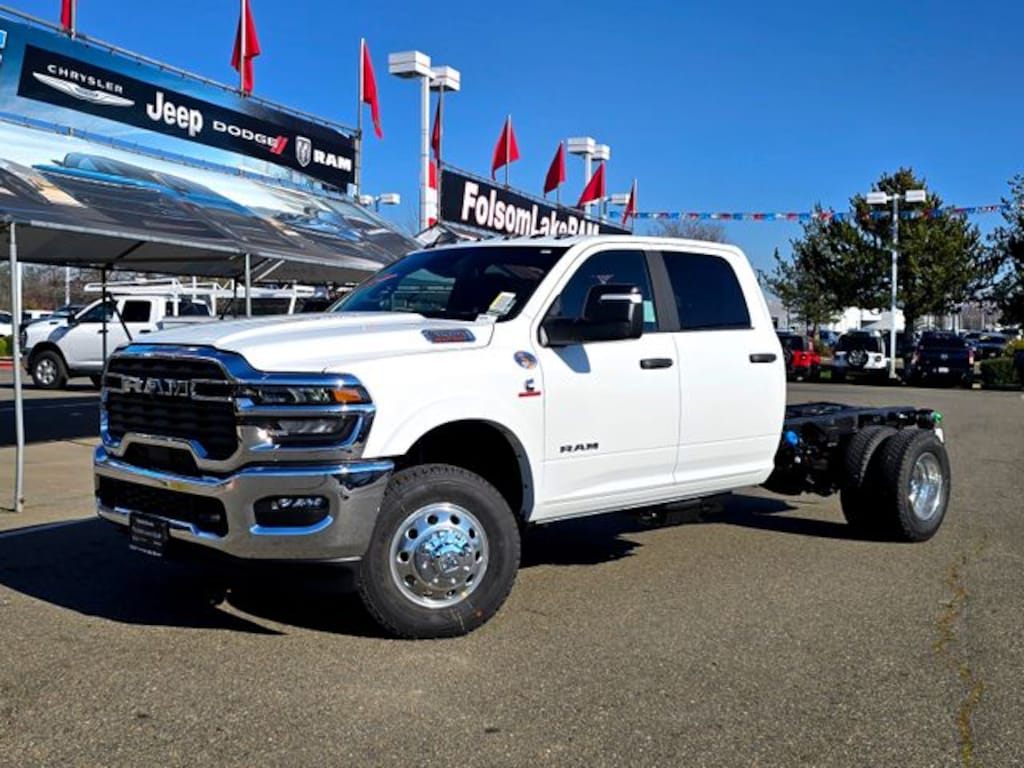 New 2026 Ram 3500 Chassis Cab BIG HORN CREW 4X4 60' CA Pickup