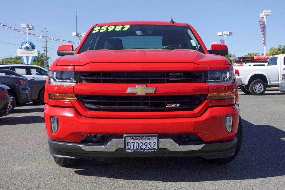 Used 2018 Chevrolet Silverado 1500 LT Z71 with VIN 2GCVKREC2J1108942 for sale in Folsom, CA