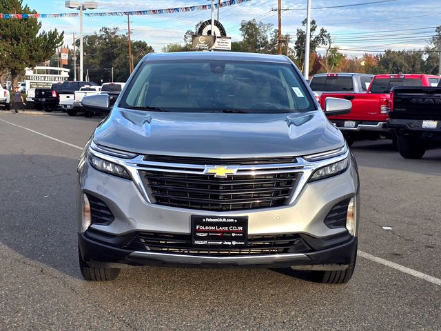 2024 Chevrolet Equinox LT photo 2