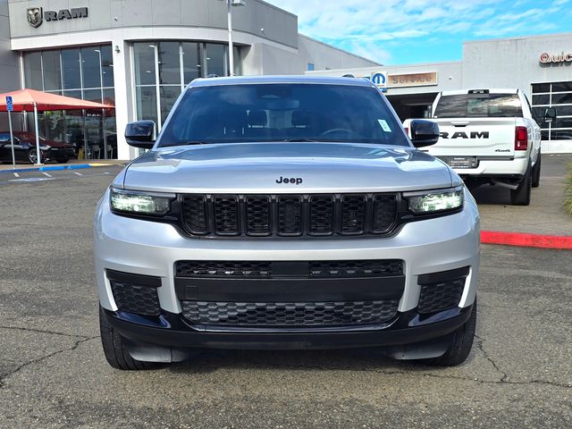 2023 Jeep Grand Cherokee Altitude photo 2