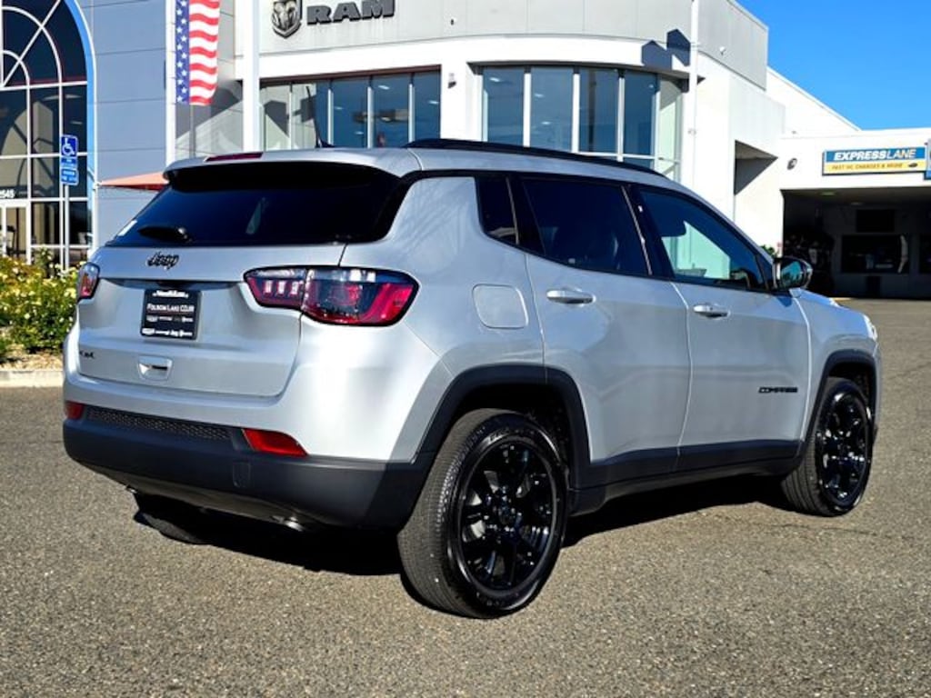 New 2026 Jeep Compass Latitude Sport Utility