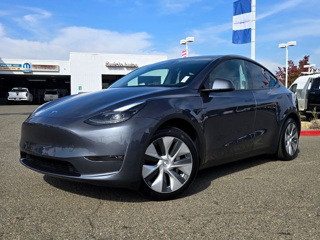 2023 Tesla Model Y Long Range photo 3