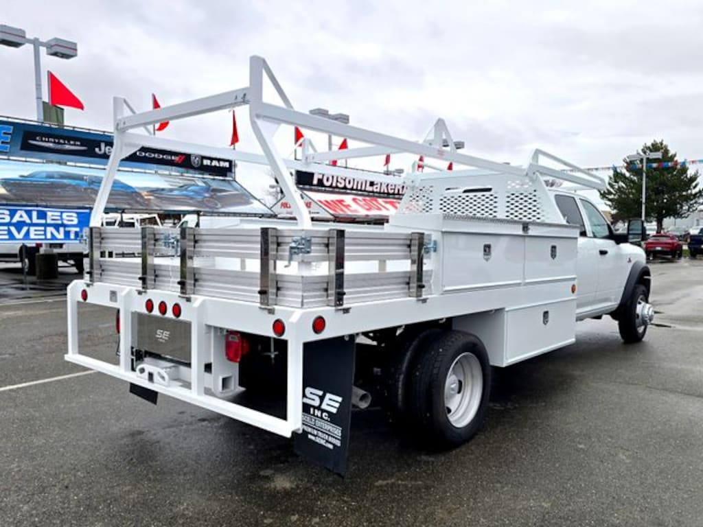 New 2026 Ram 5500 Chassis Cab TRADESMAN CREW 4X4 84' CA Pickup