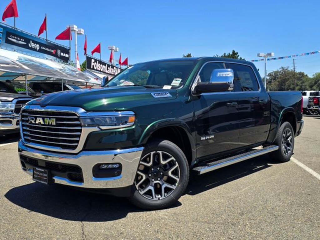 New 2026 Ram 1500 LARAMIE CREW CAB 4X4 5'7 BOX Pickup