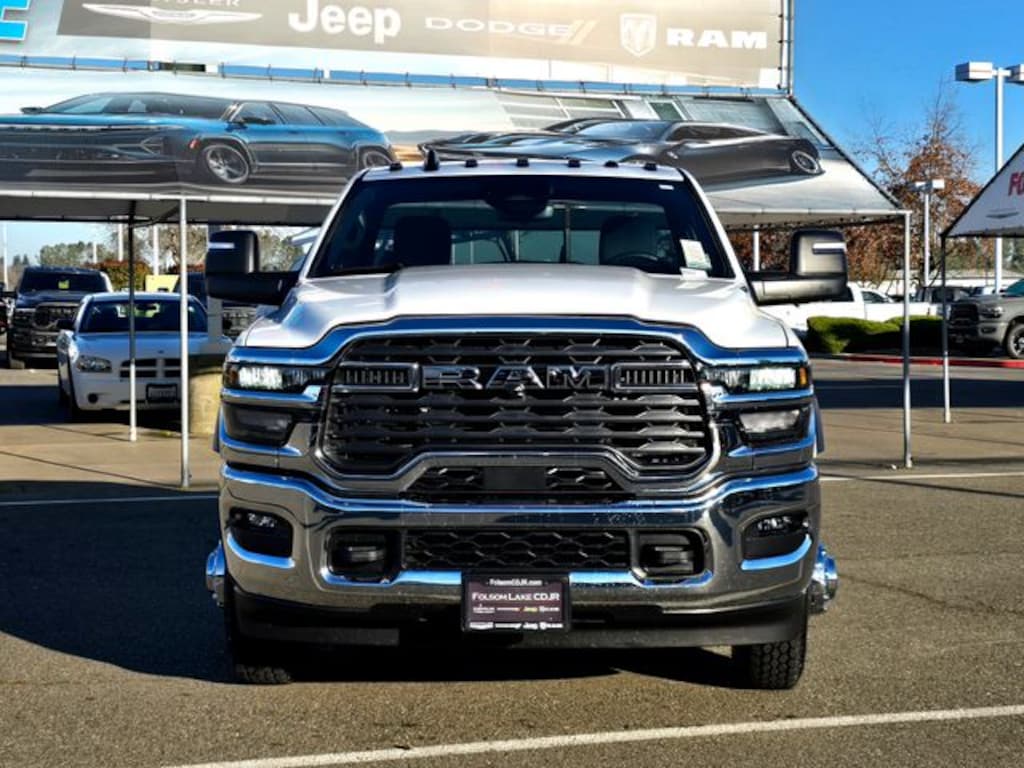 New 2026 Ram 3500 Chassis Cab TRADESMAN REGULAR 4X4 84' CA Pickup