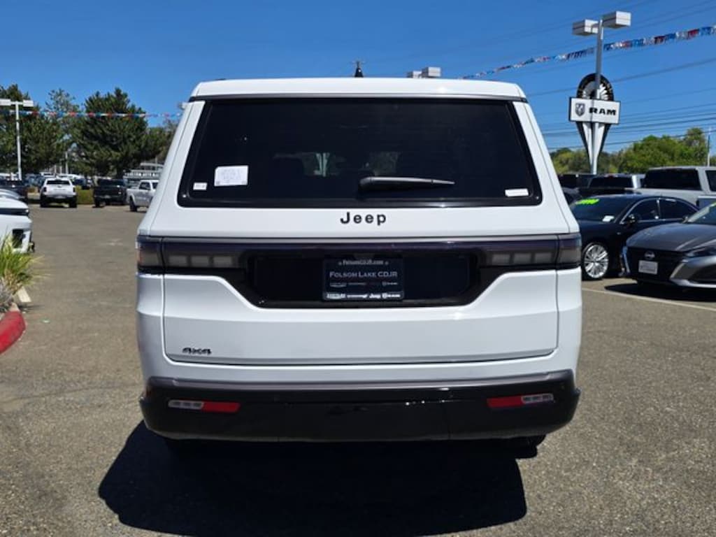 New 2026 Jeep Grand Wagoneer L LIMITED RESERVE 4X4 Sport Utility