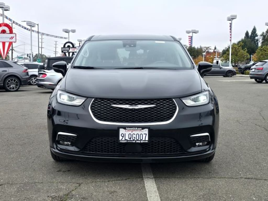 Certified 2024 Chrysler Pacifica Hybrid Select Minivan/Van