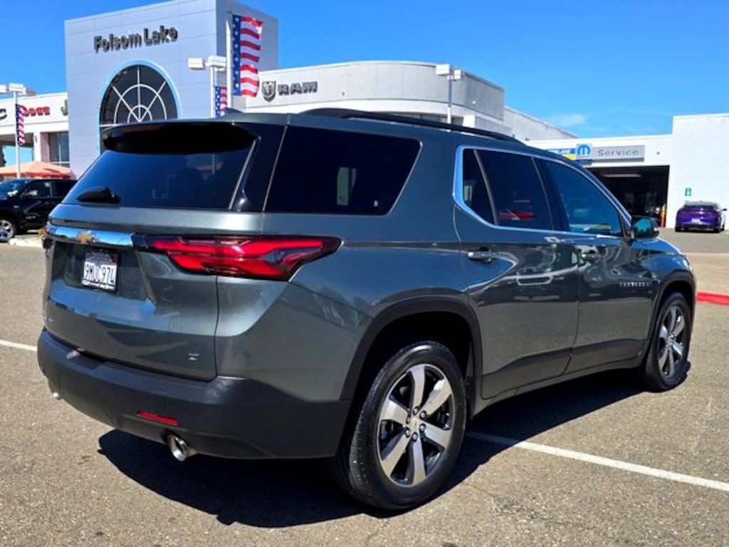 Used 2023 Chevrolet Traverse LT Leather SUV