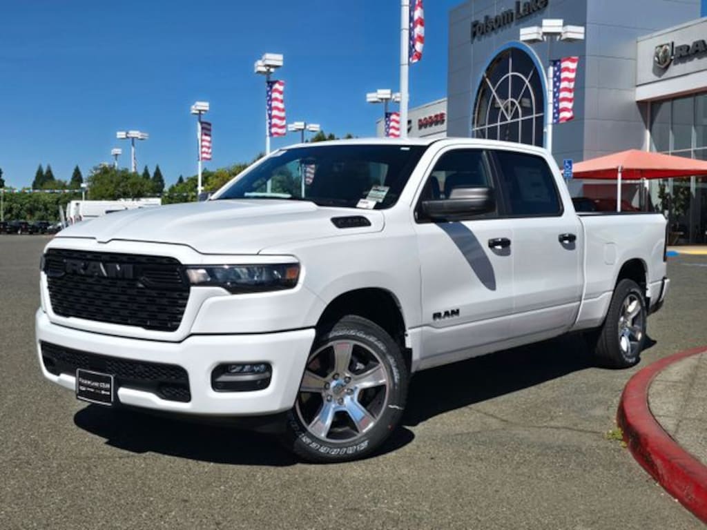 New 2026 Ram 1500 EXPRESS CREW CAB 4X4 6'4 BOX Pickup