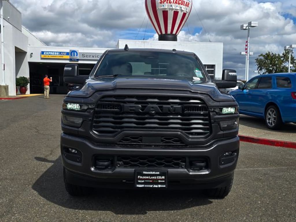 New 2026 Ram 2500 BIG HORN CREW CAB 4X4 6'4 BOX Pickup
