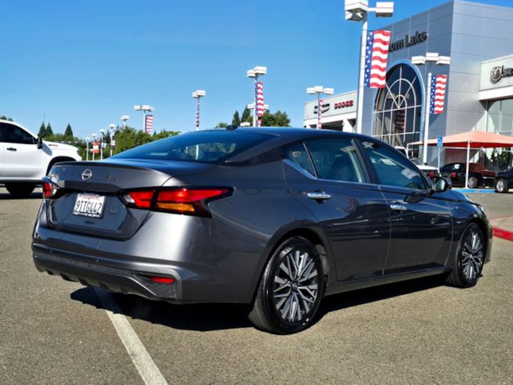 Used 2025 Nissan Altima 2.5 SV Sedan
