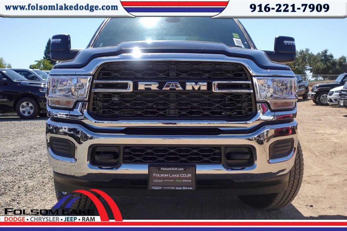 2024 Ram 3500 Tradesman photo 2