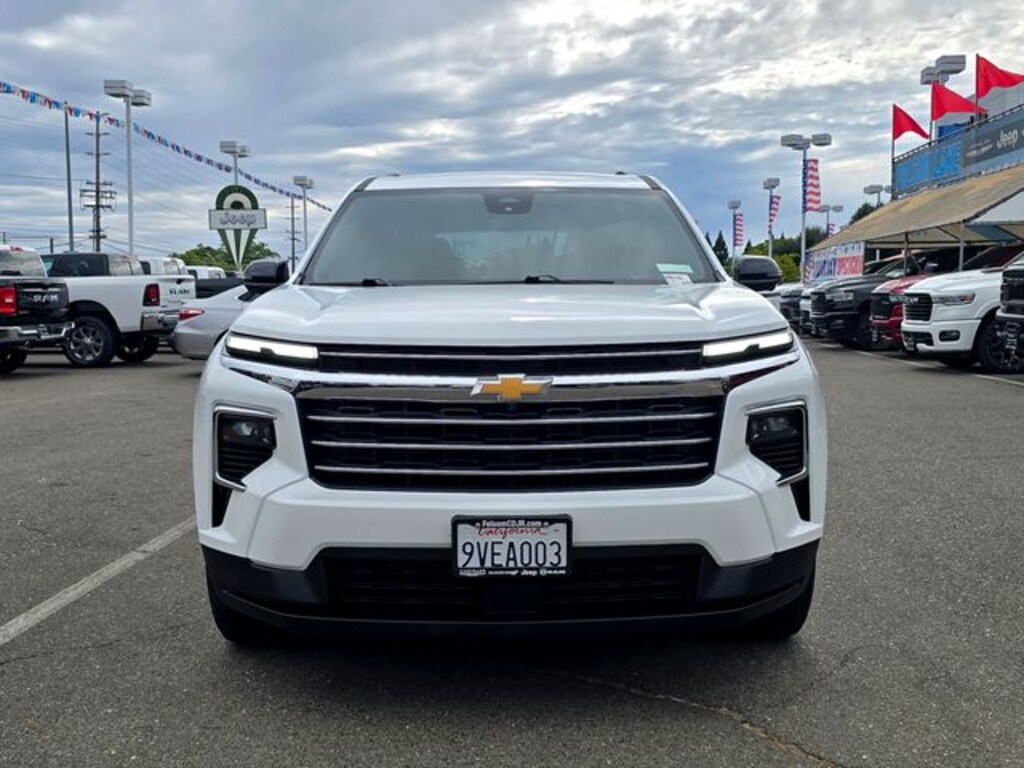 Used 2024 Chevrolet Traverse LT SUV