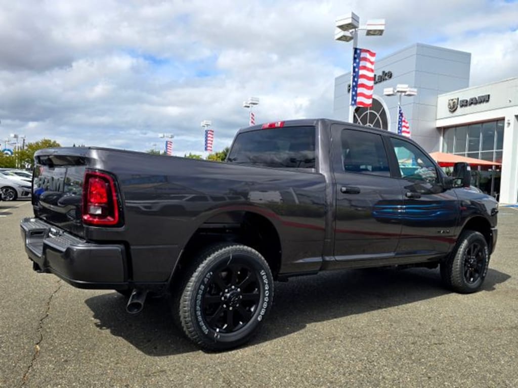 New 2026 Ram 2500 BIG HORN CREW CAB 4X4 6'4 BOX Pickup
