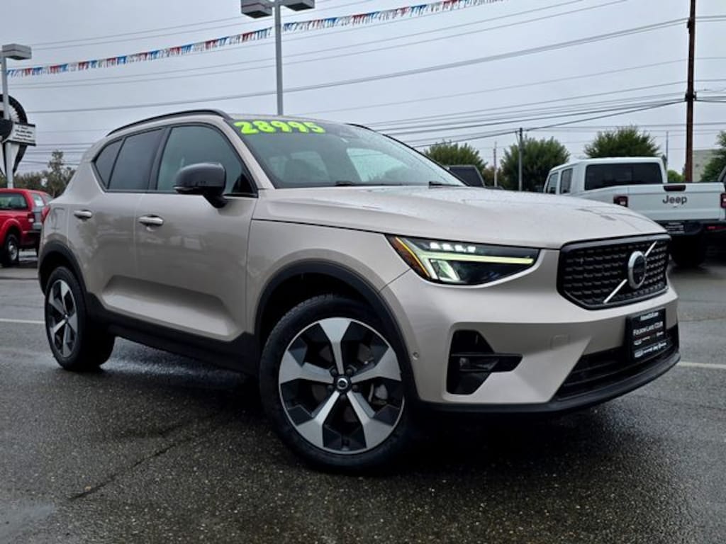 Used 2023 Volvo XC40 Ultimate SUV