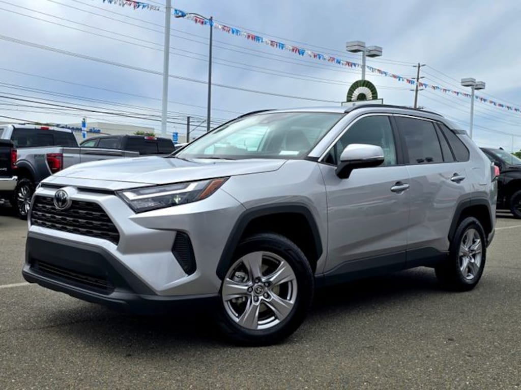 Used 2025 Toyota RAV4 XLE SUV