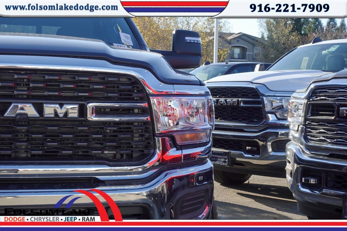2024 Ram 2500 Tradesman photo 3