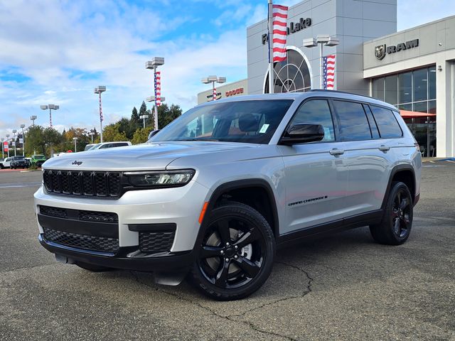2023 Jeep Grand Cherokee Altitude photo 3