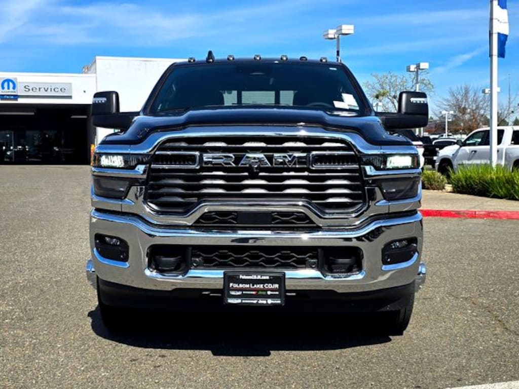 New 2026 Ram 3500 TRADESMAN CREW CAB 4X4 8' BOX Pickup