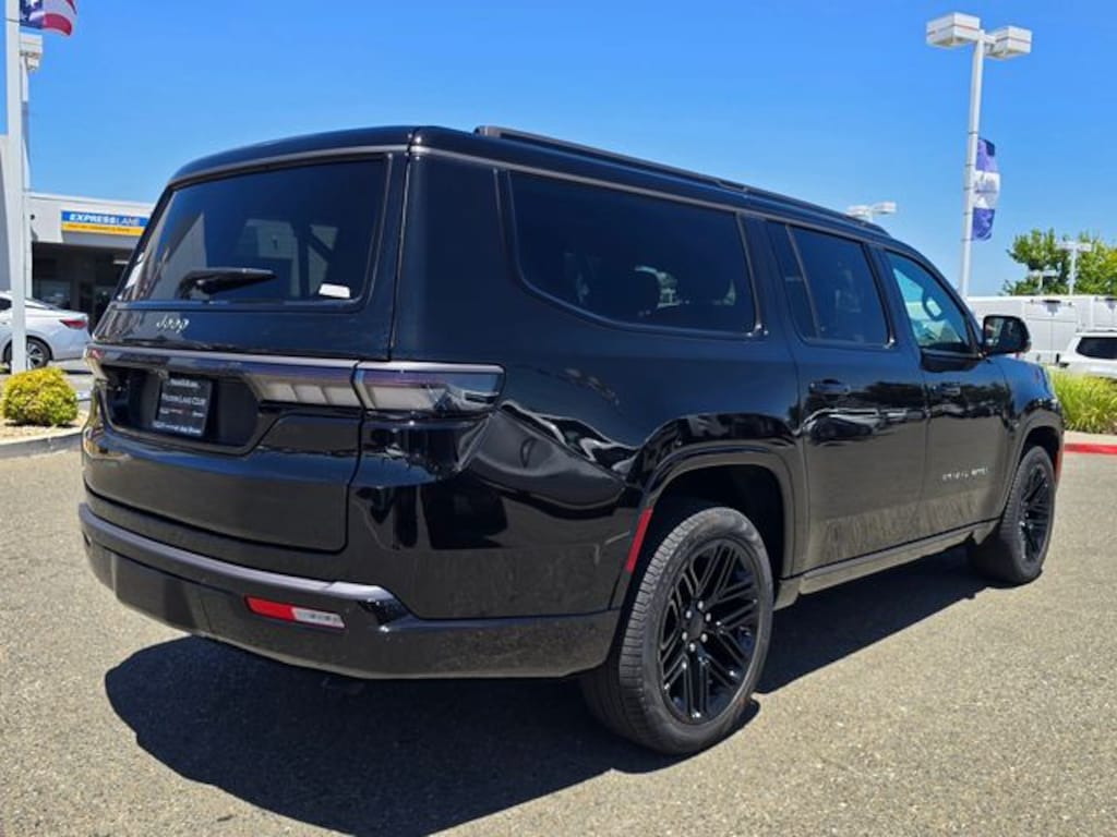 New 2026 Jeep Grand Wagoneer L LIMITED RESERVE 4X4 Sport Utility