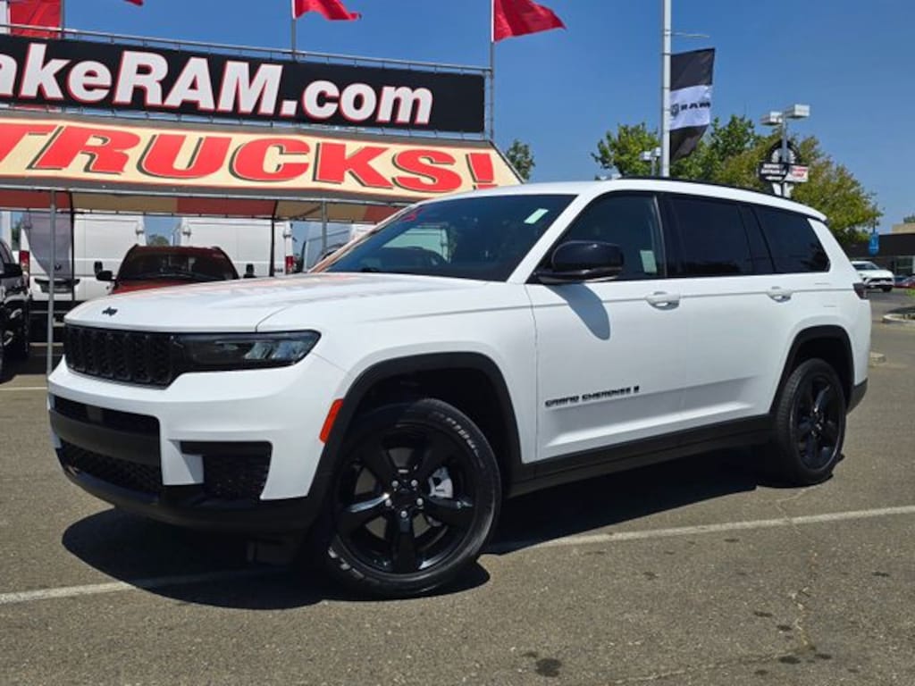 Certified 2023 Jeep Grand Cherokee L Altitude SUV