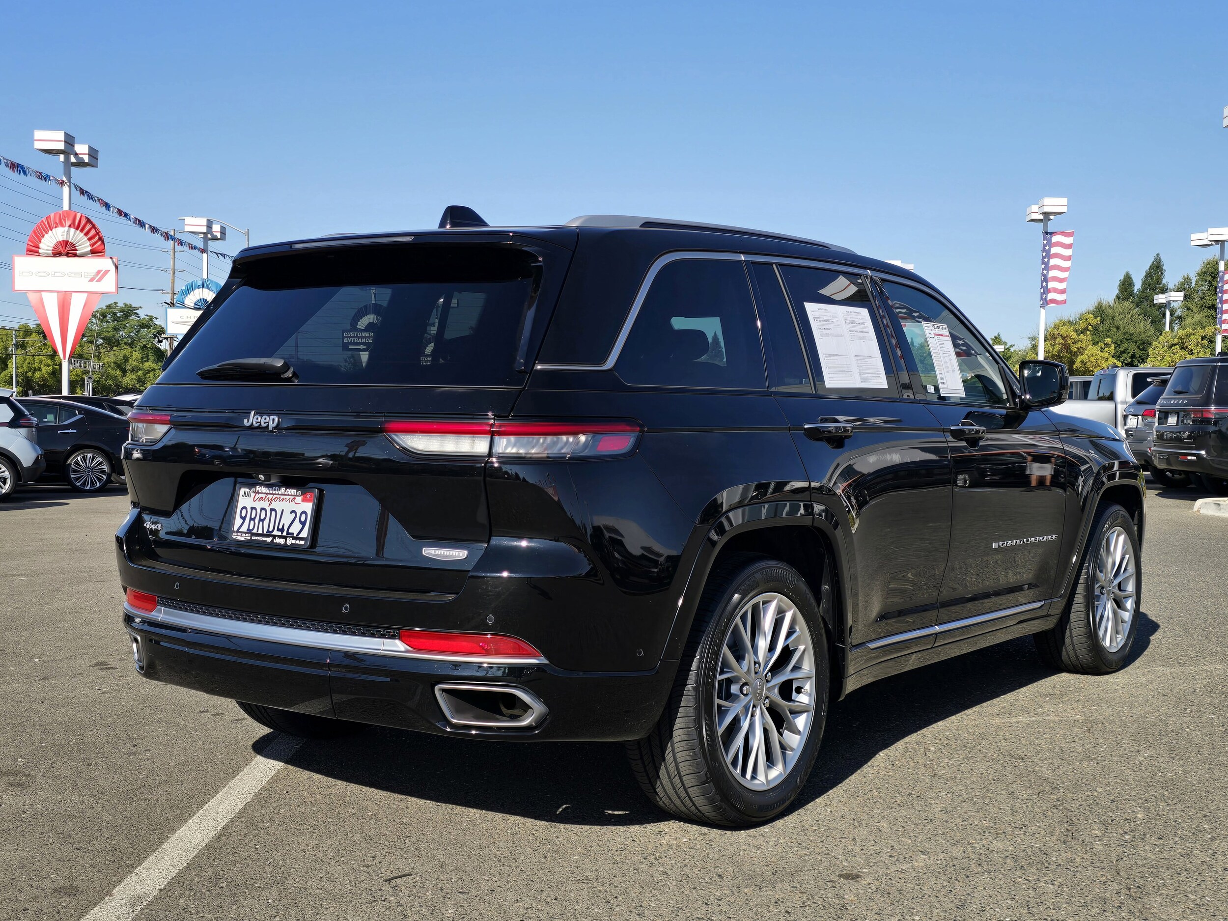 2022 Jeep Grand Cherokee Summit photo 4