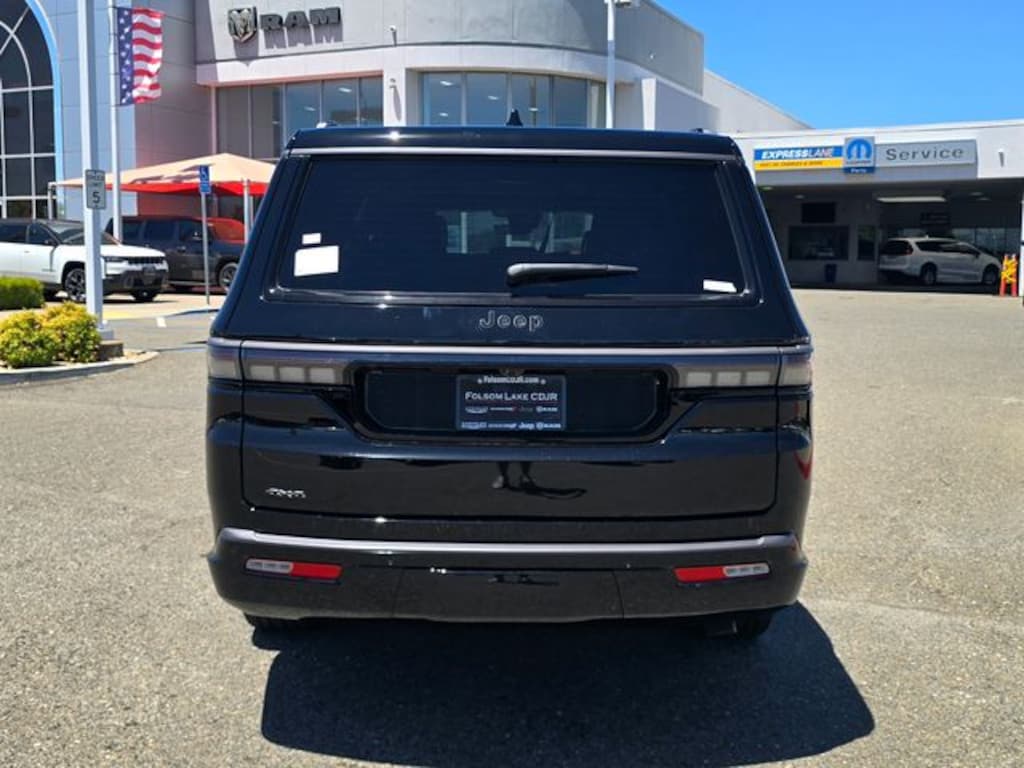 New 2026 Jeep Grand Wagoneer L LIMITED RESERVE 4X4 Sport Utility