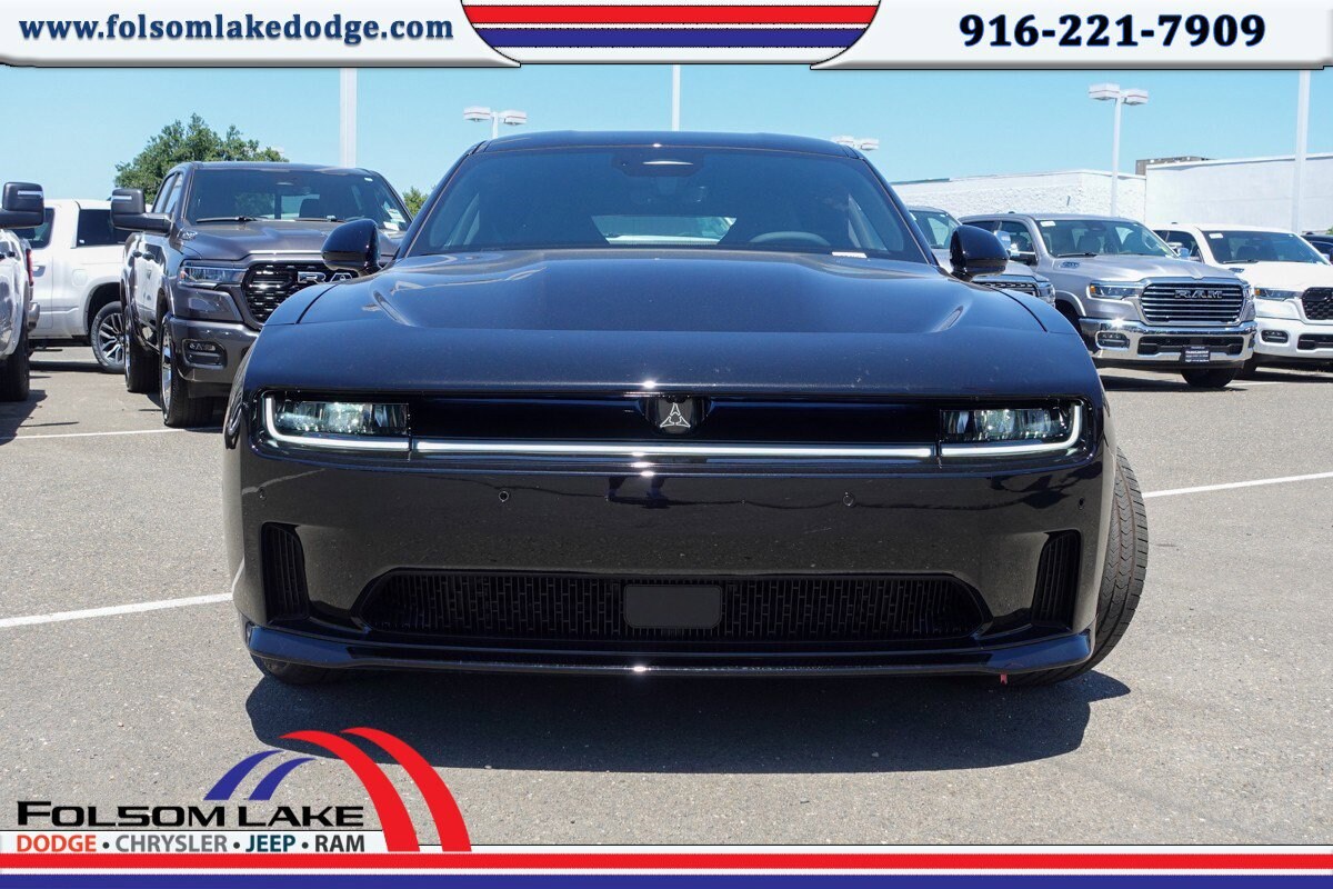 2025 Dodge Charger Daytona Scat Pack AWD photo 3
