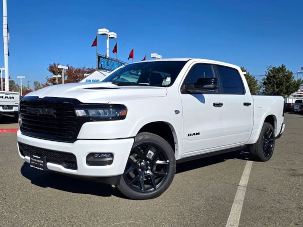 New 2026 Ram 1500 LARAMIE CREW CAB 4X4 5'7 BOX Pickup