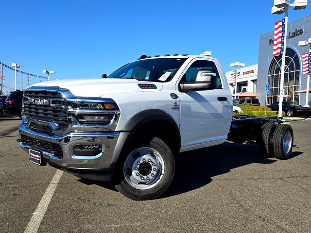 2026 Ram 5500 Tradesman photo 3