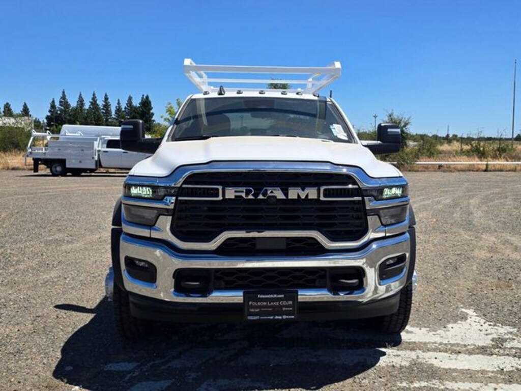New 2026 Ram 5500 Chassis Cab TRADESMAN CREW 4X4 84' CA Pickup