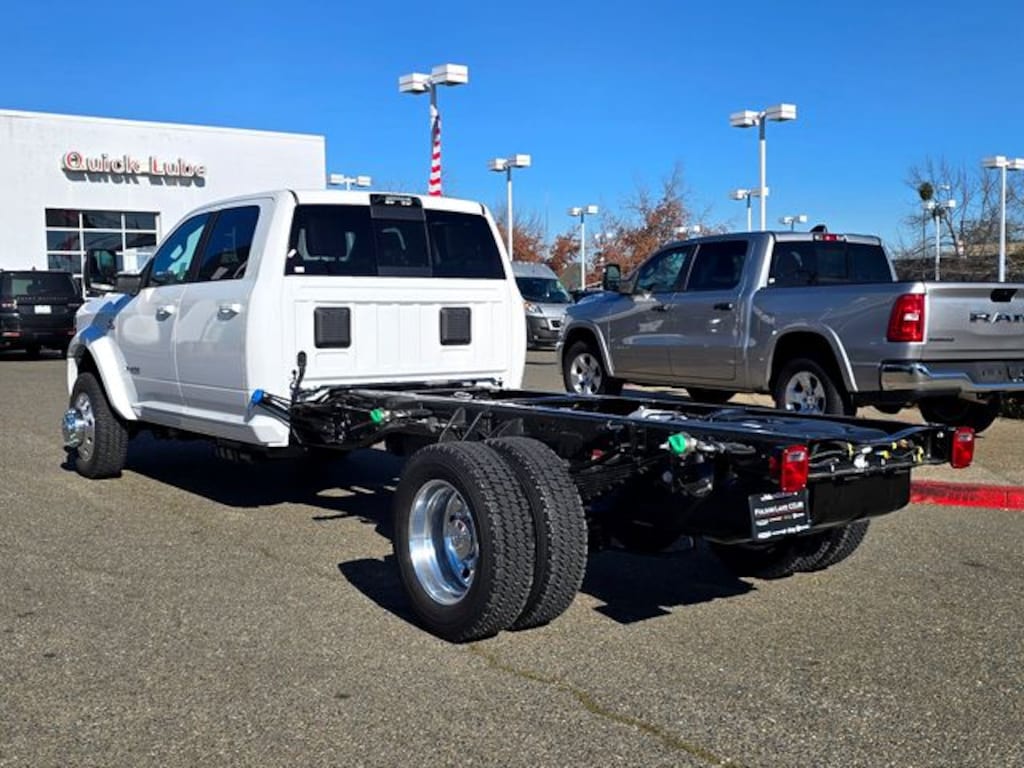 New 2026 Ram 5500 Chassis Cab BIG HORN CREW 4X4 84' CA Pickup