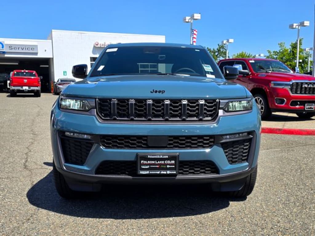 New 2026 Jeep Grand Cherokee LIMITED 4X4 Sport Utility